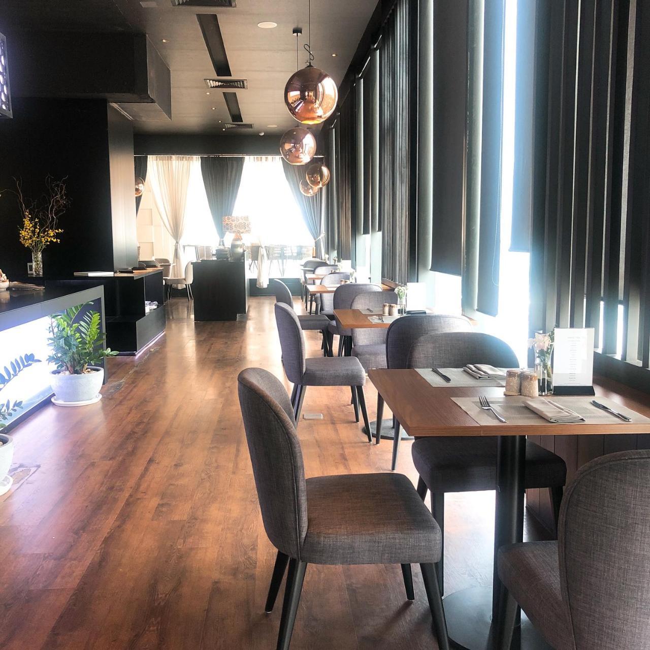 Amena Residences & Managed By Melia Khách sạn TP. Hồ Chí Minh